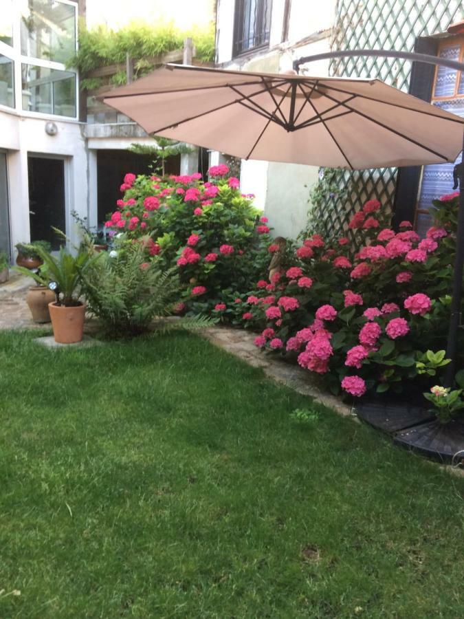 Le Clos Saint Nizier Troyes - Cathedrale- Parking - Wifi エクステリア 写真